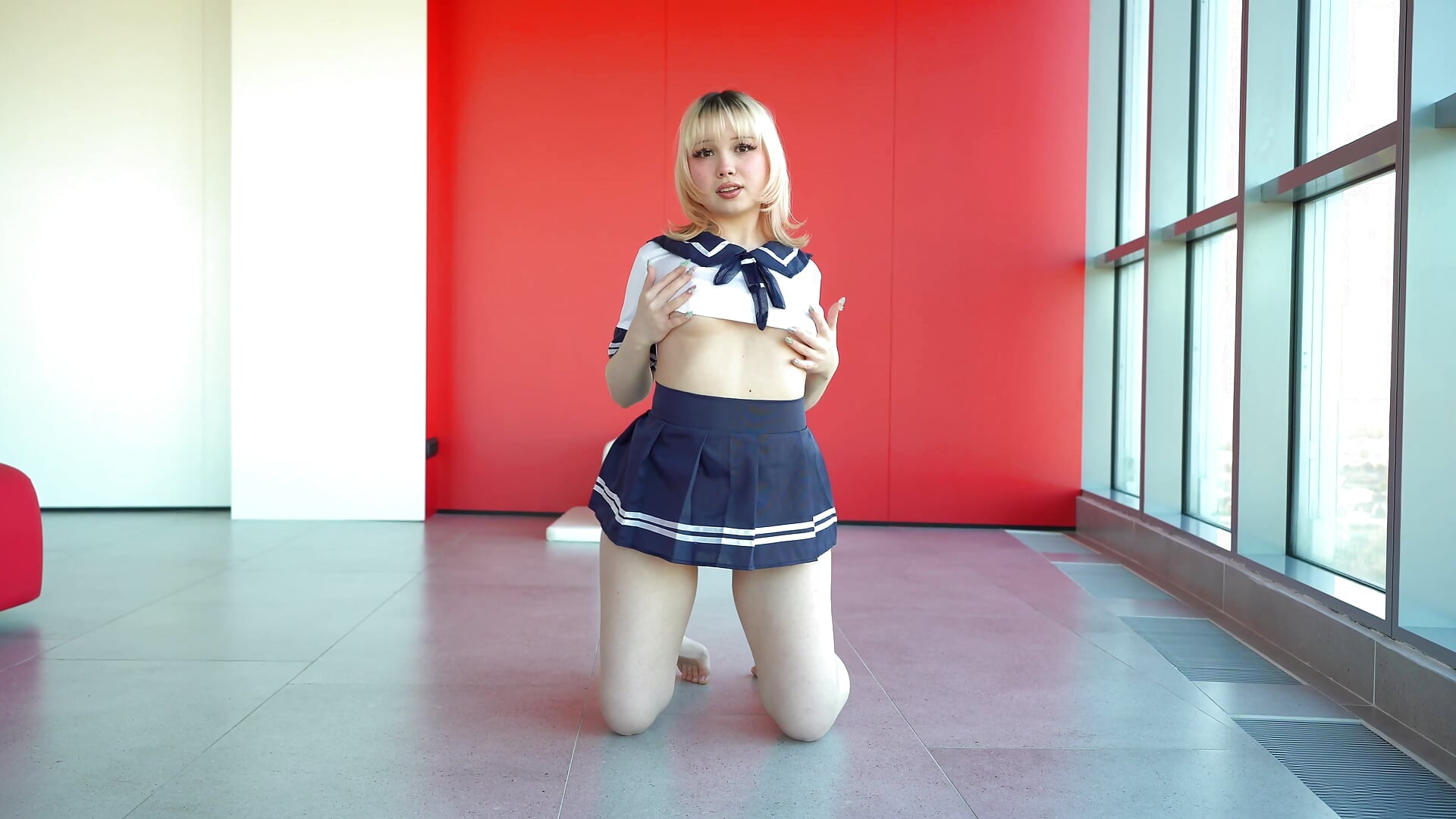 rounded ass school girl