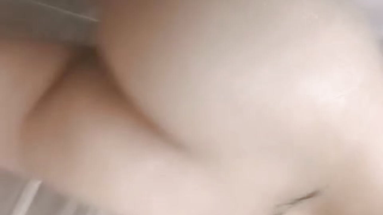 In the shower - Little_Irene 캠 모델의 동영상