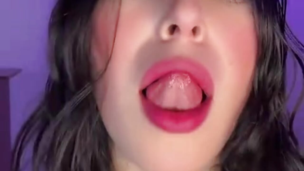 tatto - video by GiuliaBianchi cam model