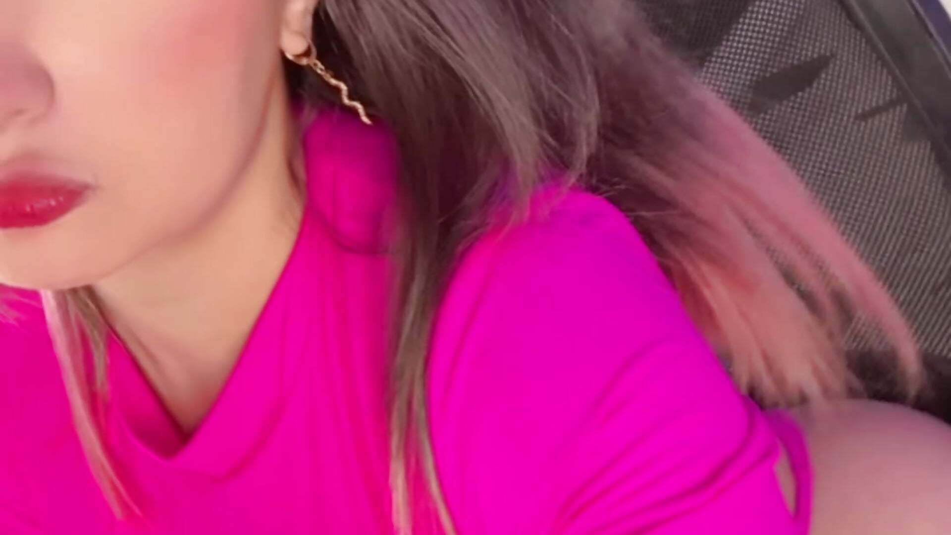 Un video coqueto 💕🫢 - video by SarahCastro1_ cam model