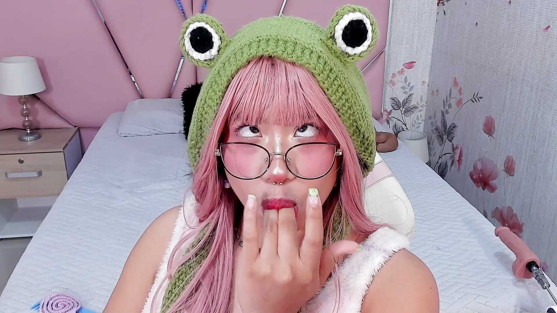 sweet ahegao 😏🔥🥺 - video by SafiroAgataaa cam model