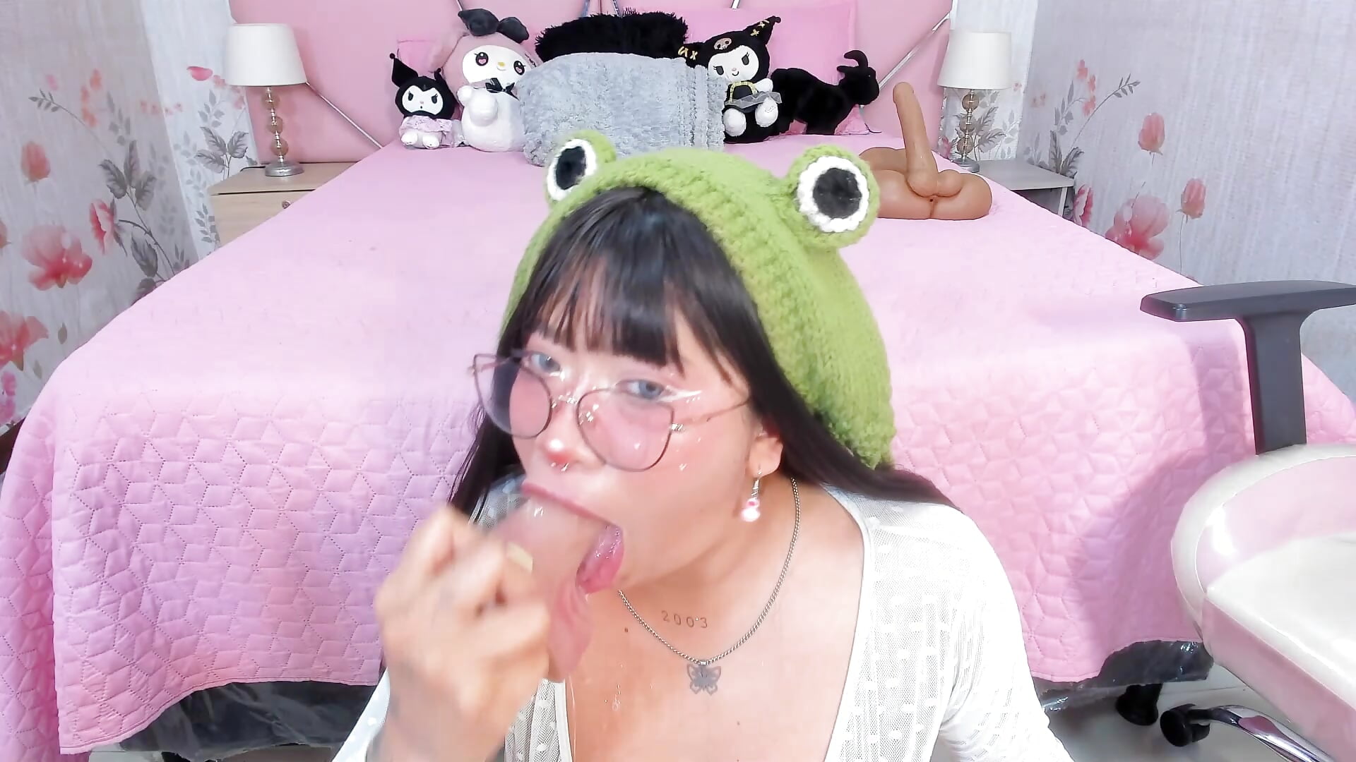 Deeper is how i want to feel you💥🙊💥 - video by SafiroAgataaa cam model