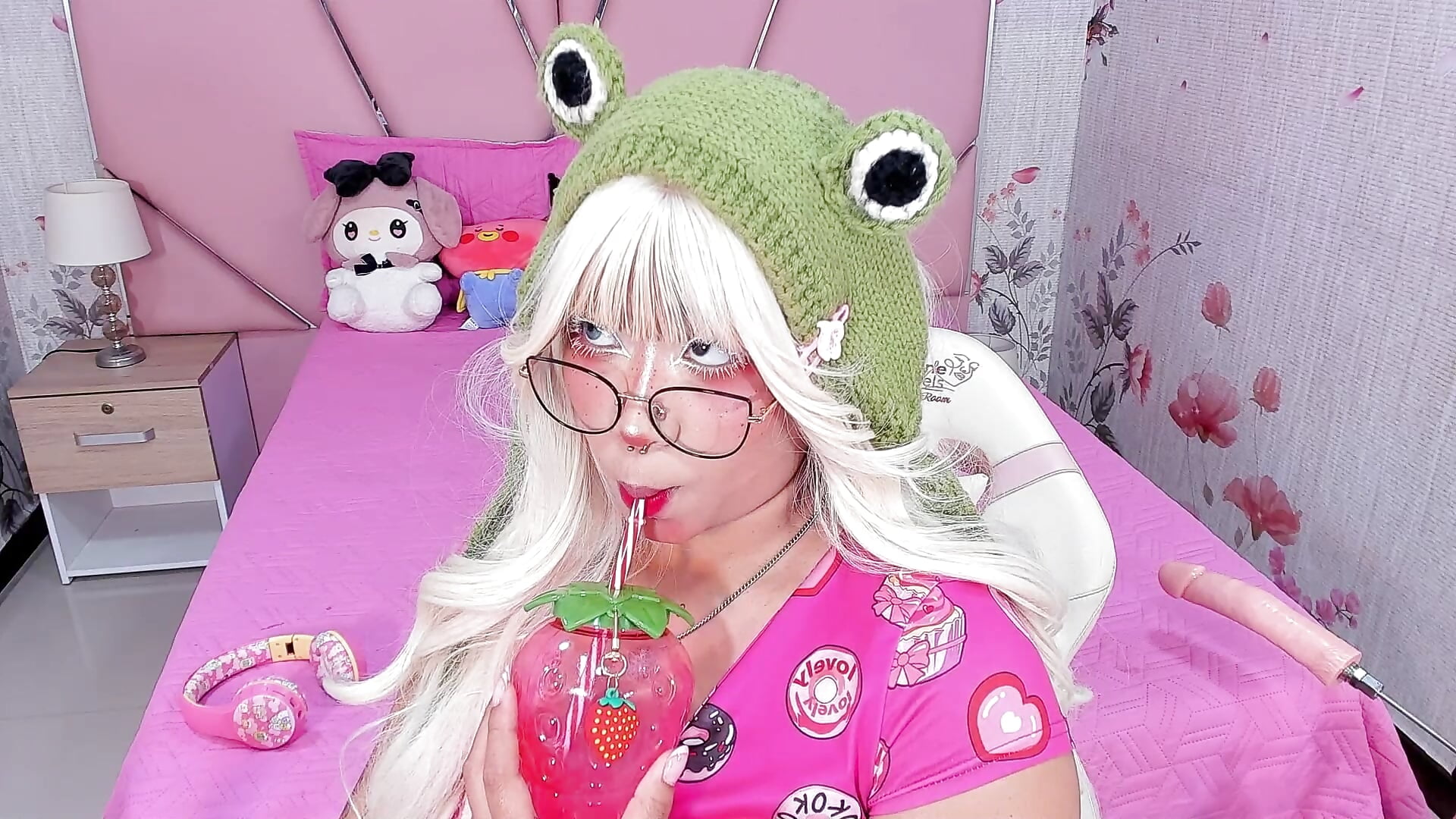 come and enjoy a while with me 😏🔥🥺 - video by SafiroAgataaa cam model