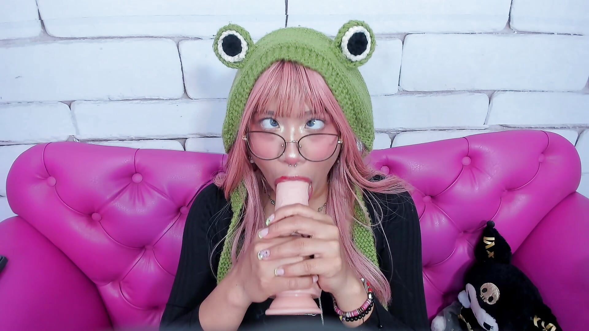 yummy yummy 🤤💥 - video by SafiroAgataaa cam model