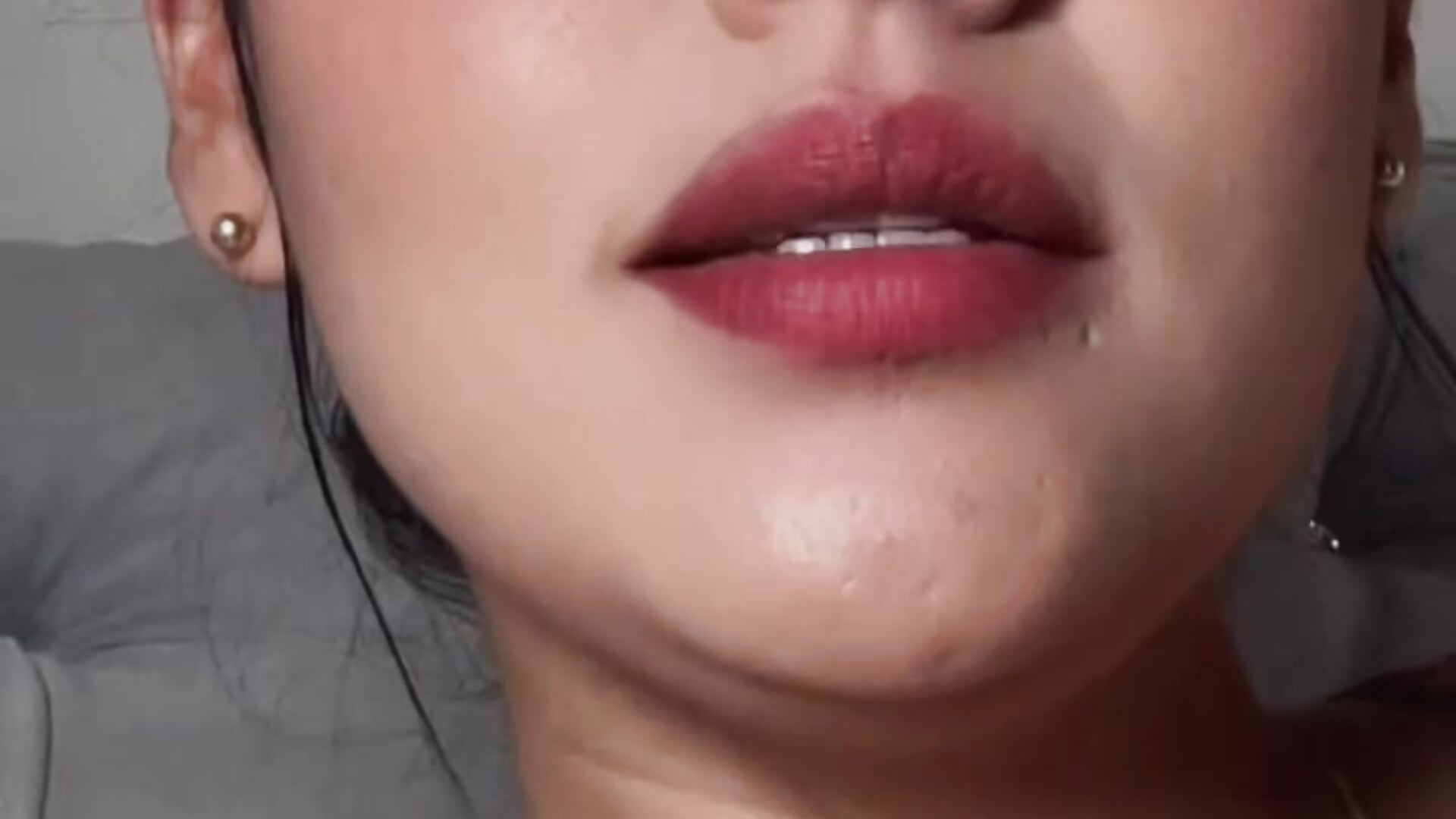 Enamorada 🤍 - video by emilylope cam model