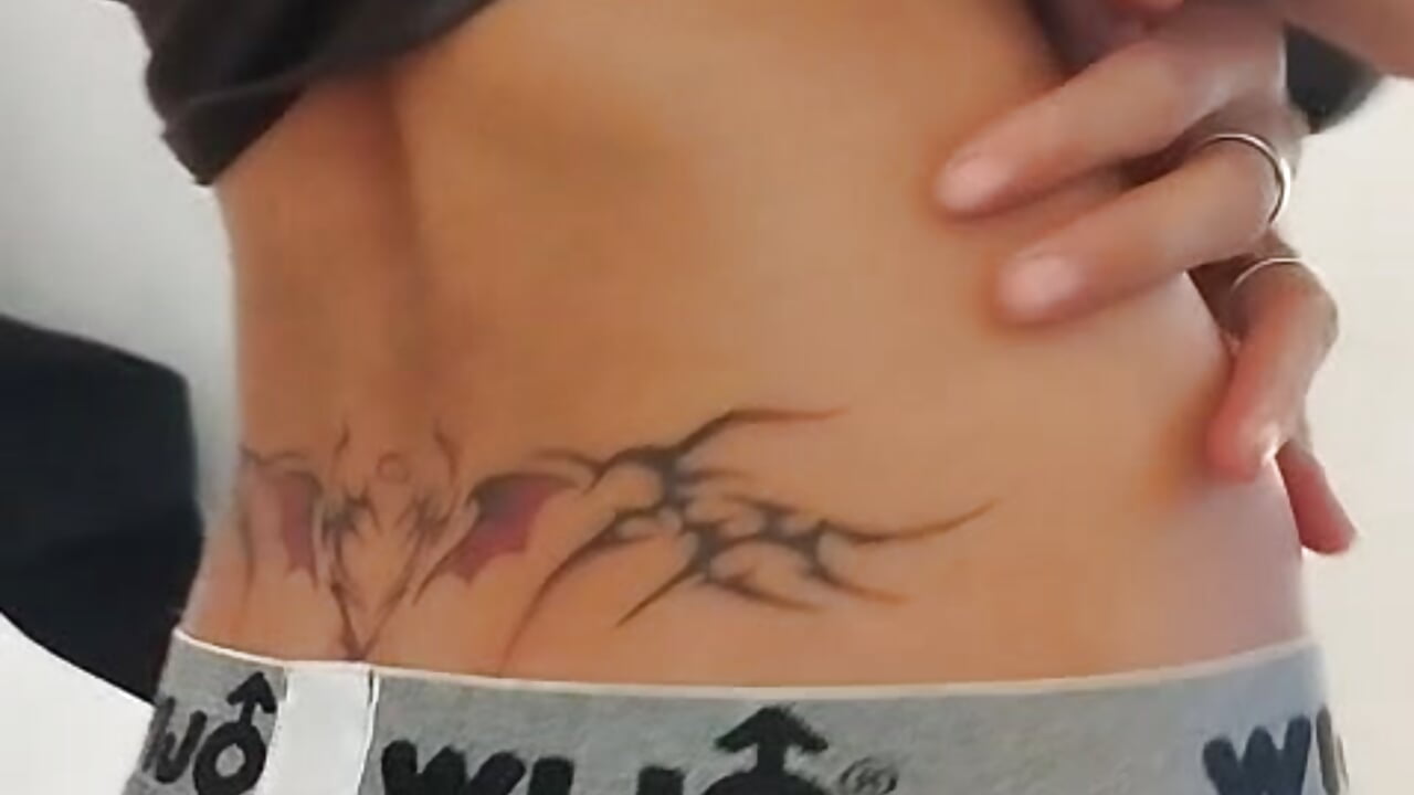 MY TATTOO - vidéo du modèle de showcams elian_7