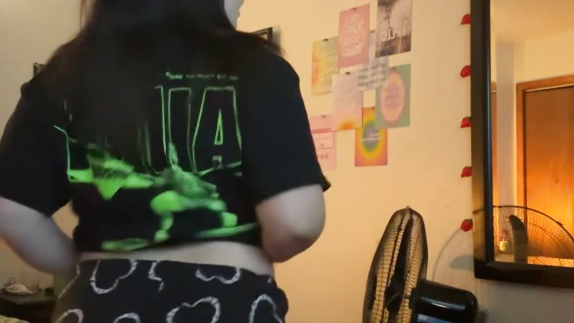 Stripping 😇 - video by Shadow_Slut cam model