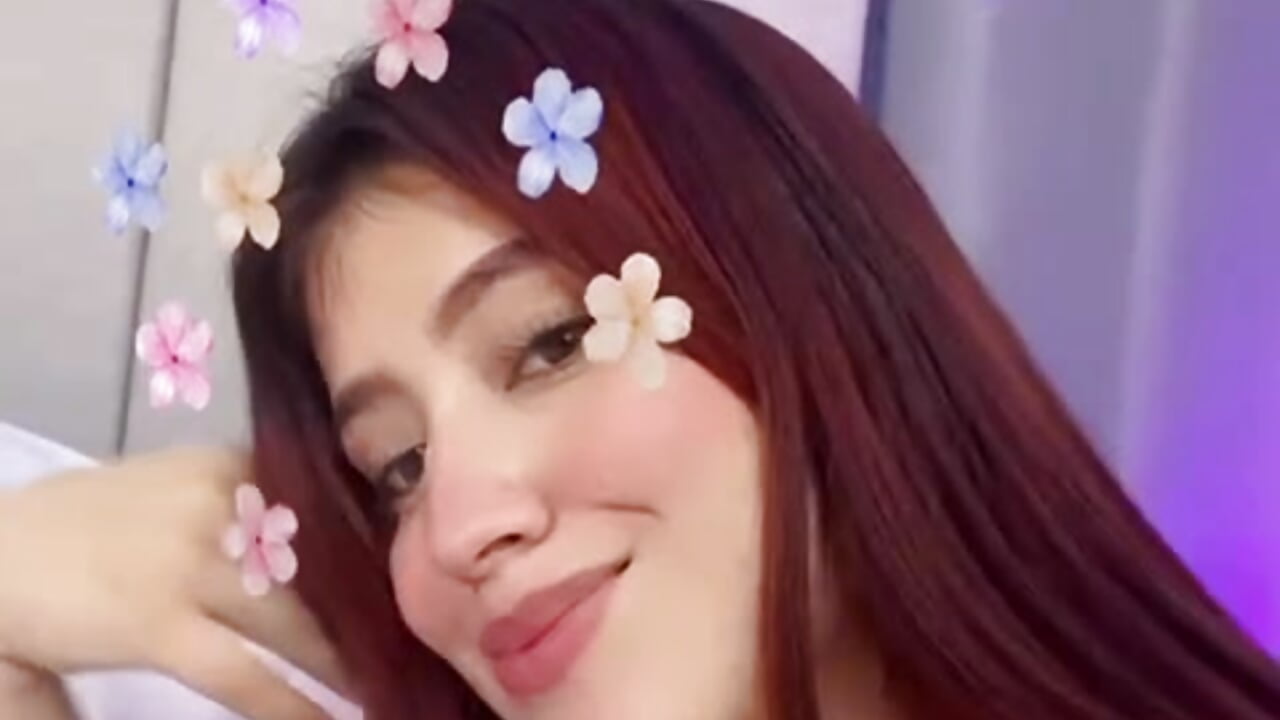 beauty ari - video di BrunnetAri_ modella di cam