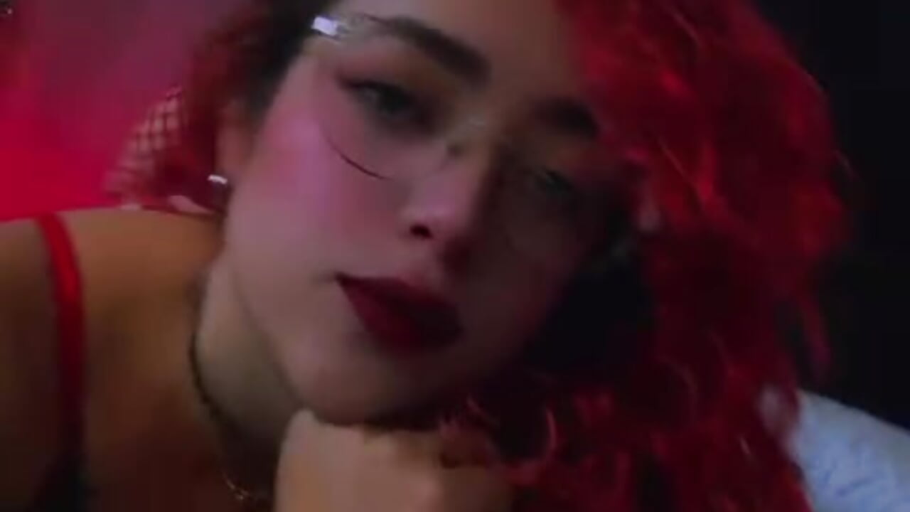 smile - video by RoxanneStorm_ cam model