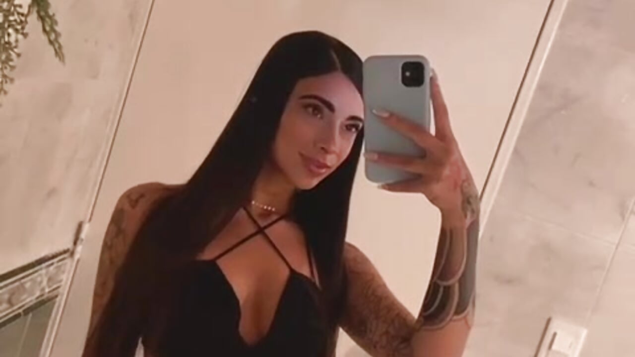 Me ♥ - video by SharonLyn_ cam model