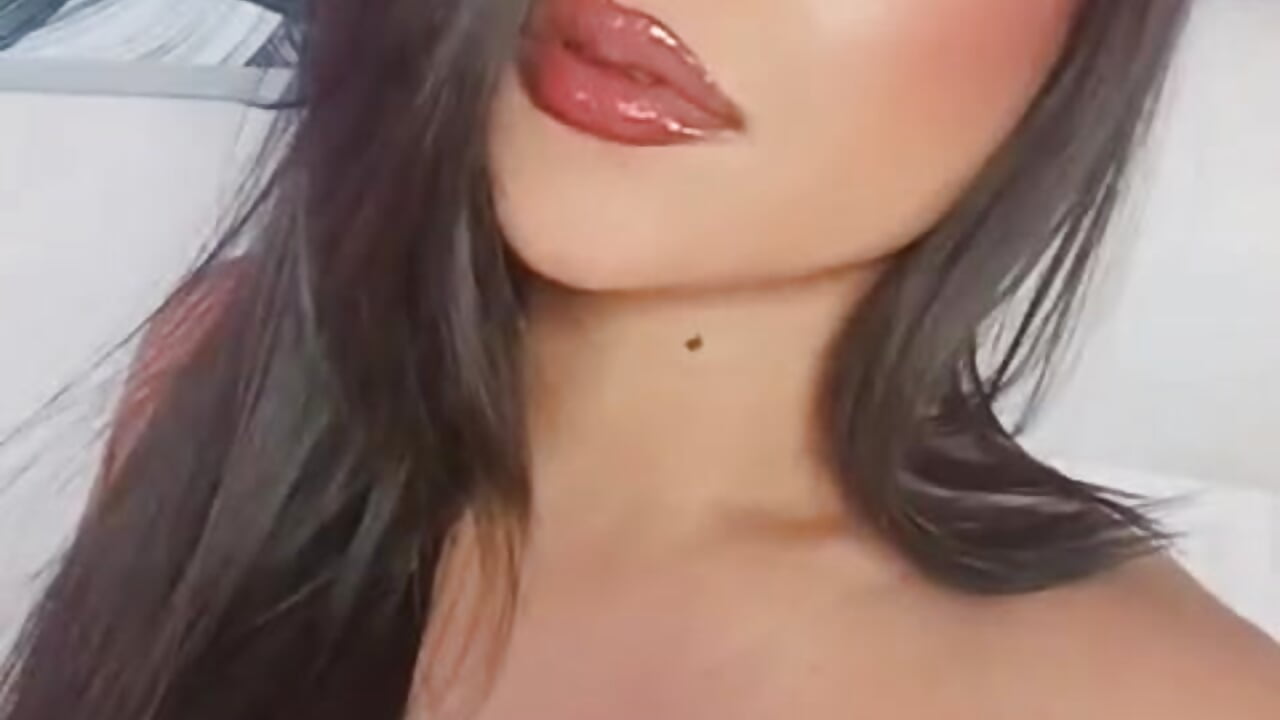 💕 - video oleh kendalFox_ kamera model