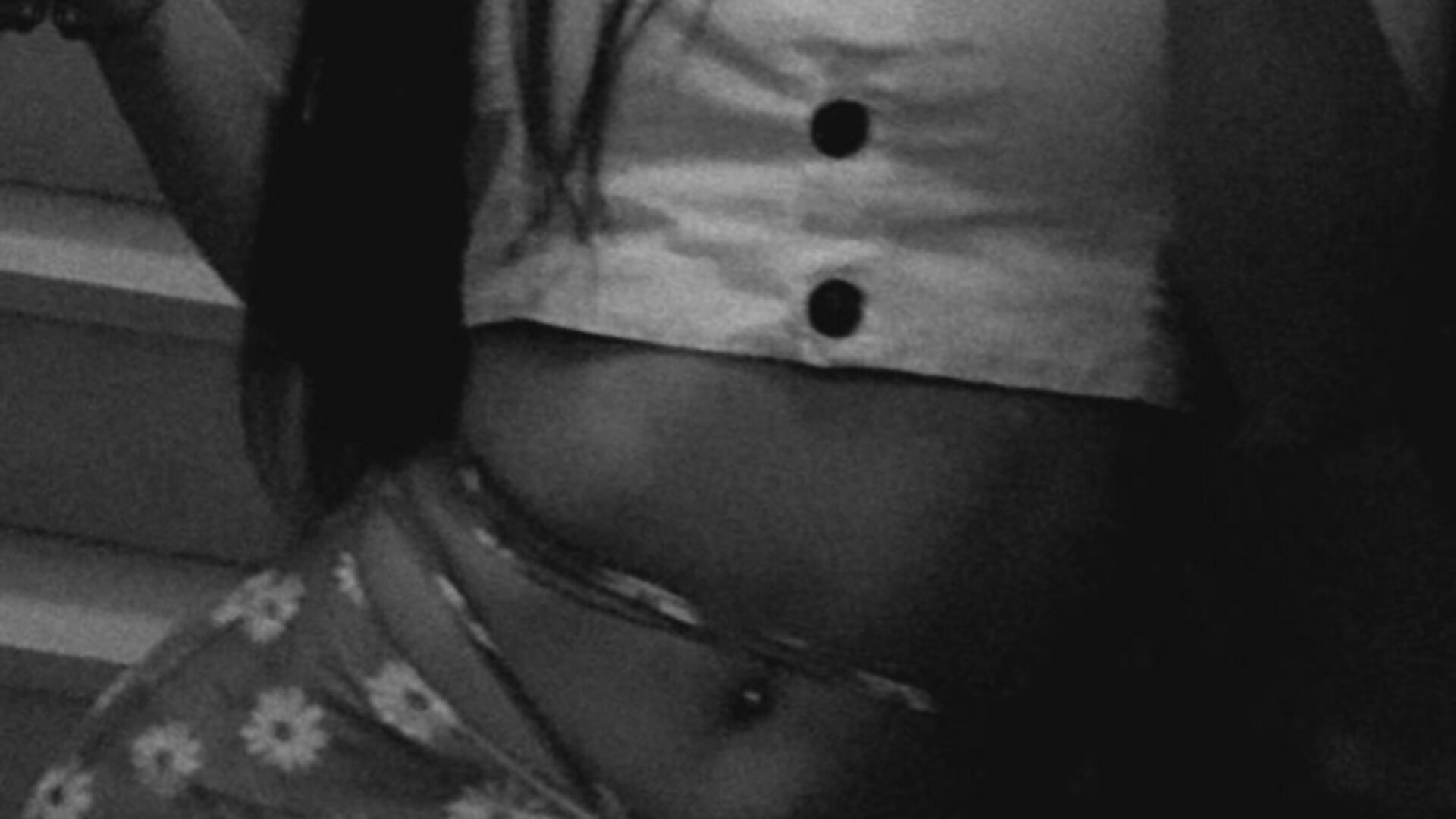 Falda de verano - video by BarbiieeMiauh cam model