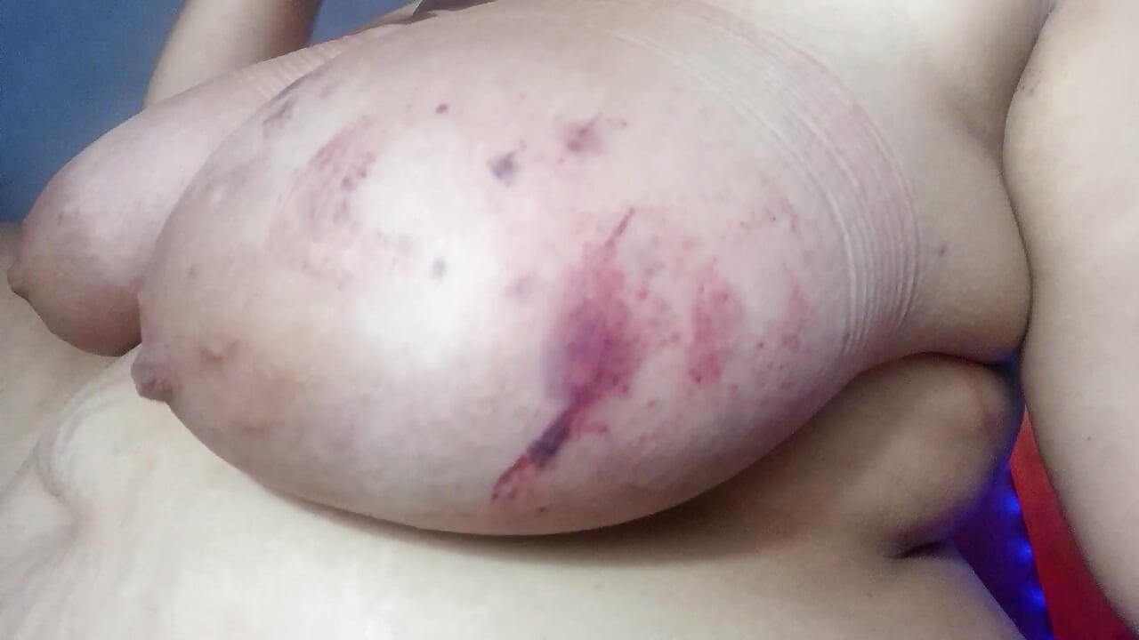 nice color of boobs - vídeo de salo_bdsm modelo de câmara