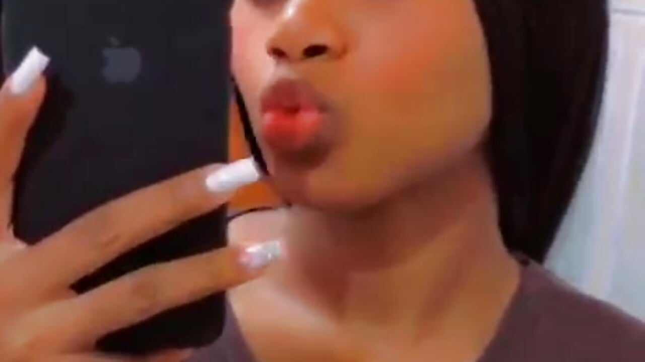 Hey.! - video by Clawdeen_gh cam model