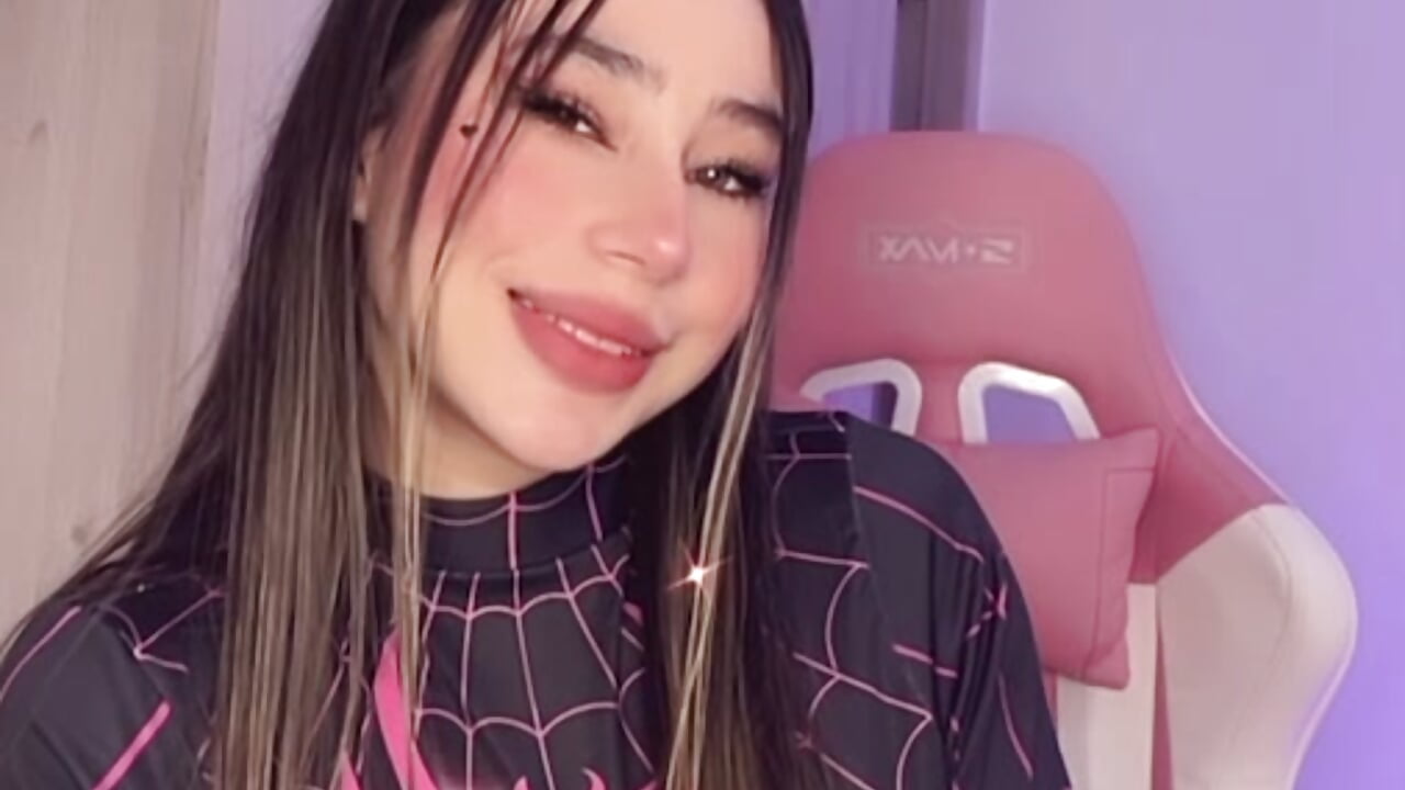 ScreenRecording_02-24-2026 20-30-06_1 - відео від вебкаммоделі kiara_velvet_