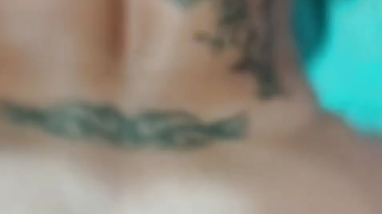 Mi vecino me folla bien duro a 4 - video canariamorbosa kameramallilta