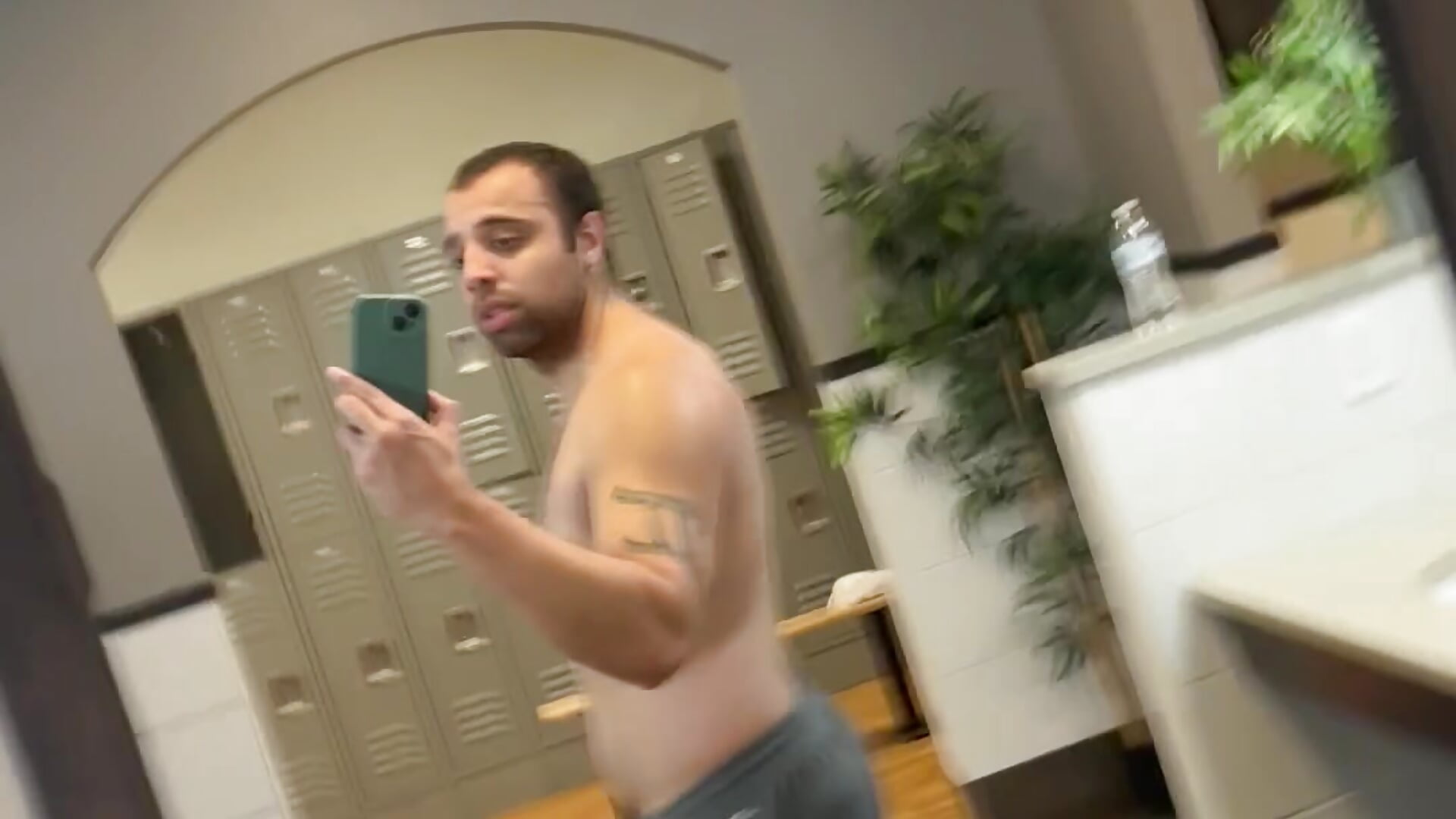 IMG_2765 - video by Hounddune27 cam model