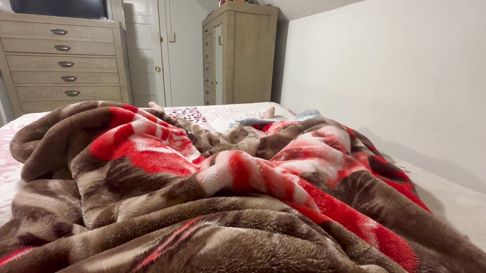 IMG_2833 - video by Hounddune27 cam model