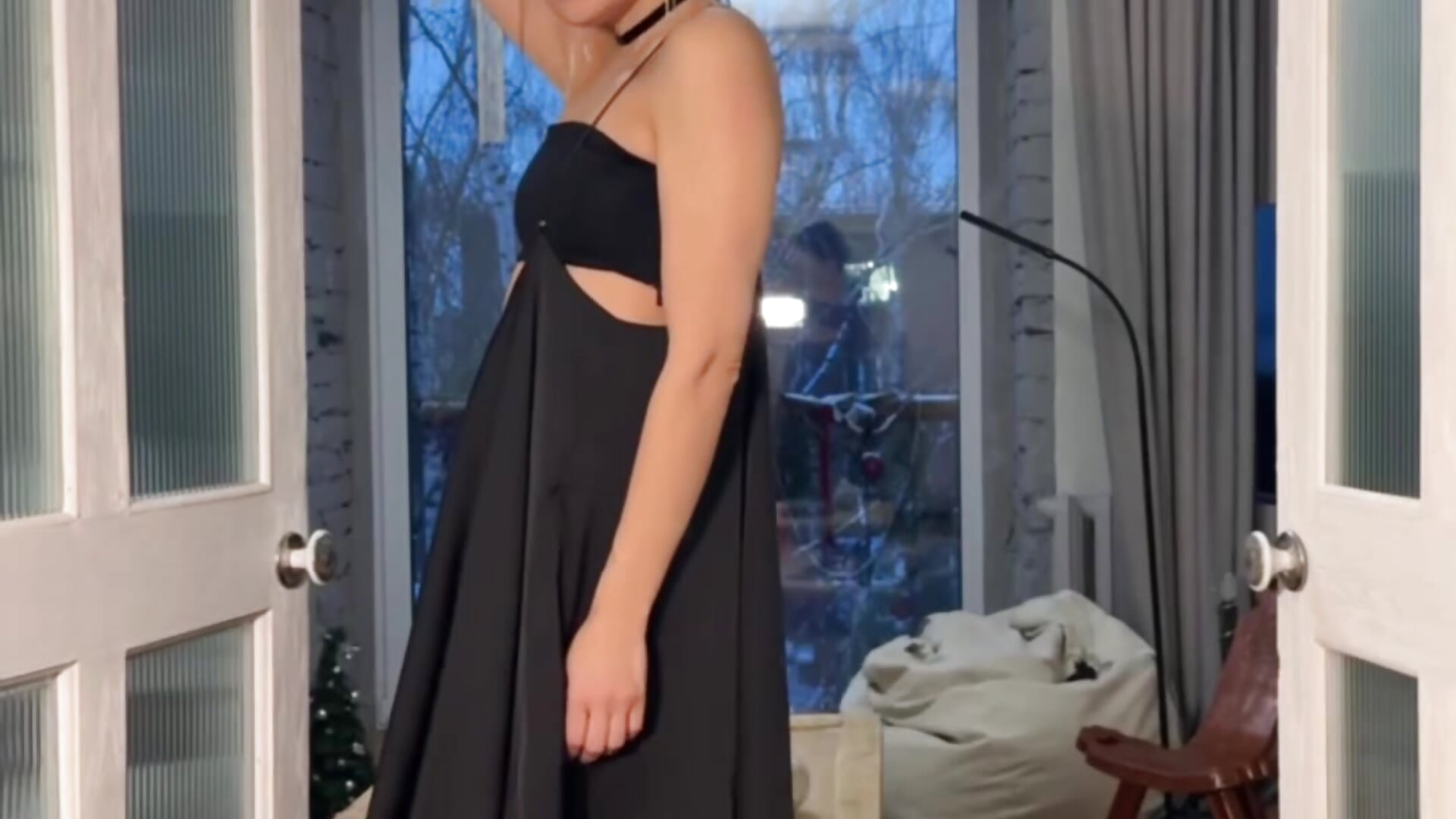 Fashion show - video by Nicole_Space cam model