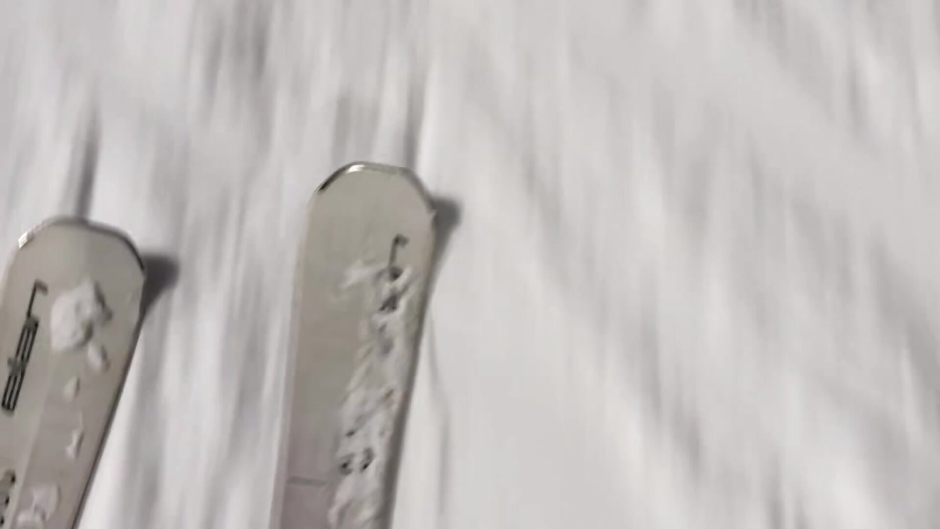 I love mountains 🏔️ and skiing ⛷️ - video by Nicole_Space cam model