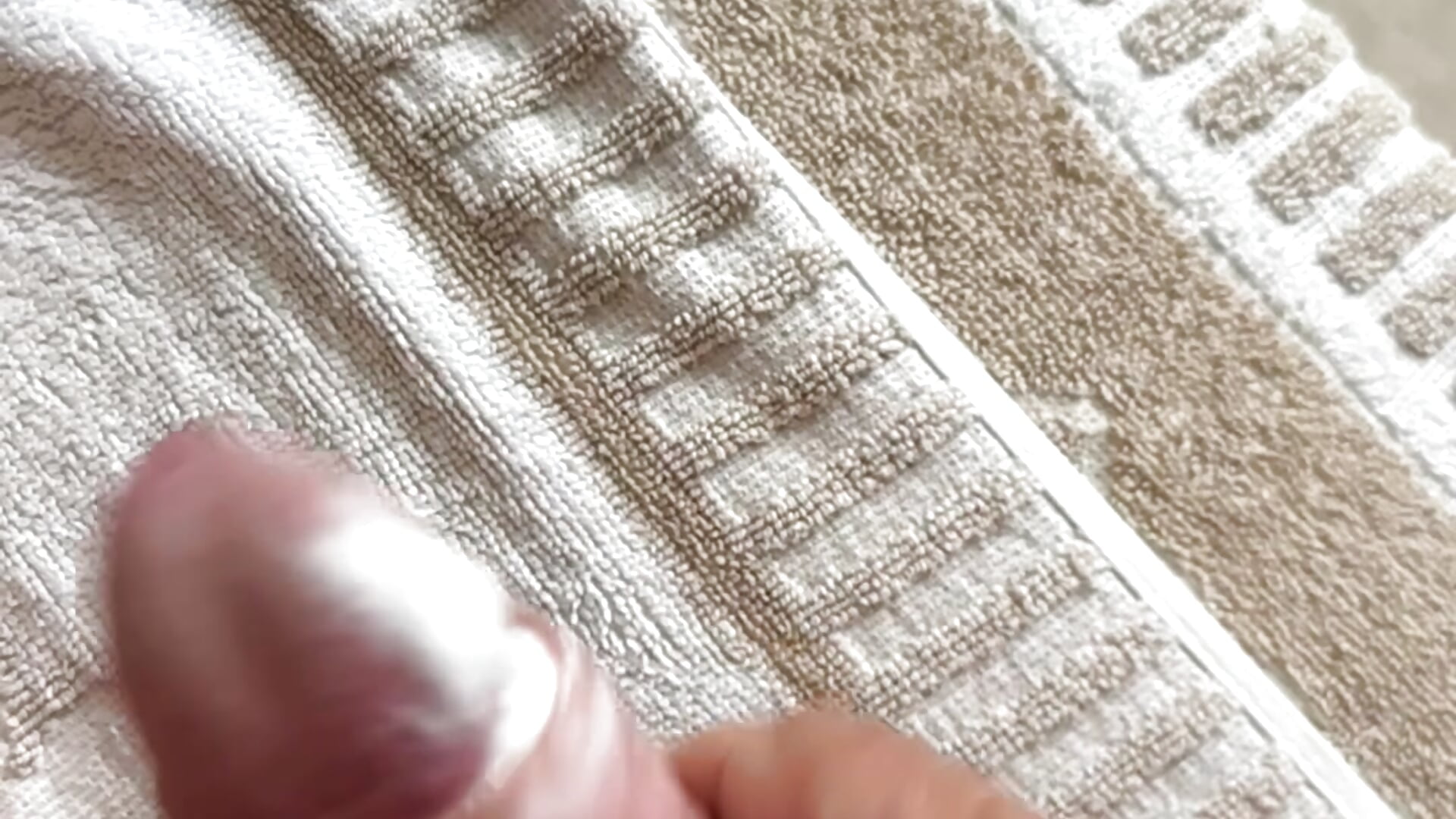 Ejaculation au ralentit – video od webkamerové modelky htreshot73