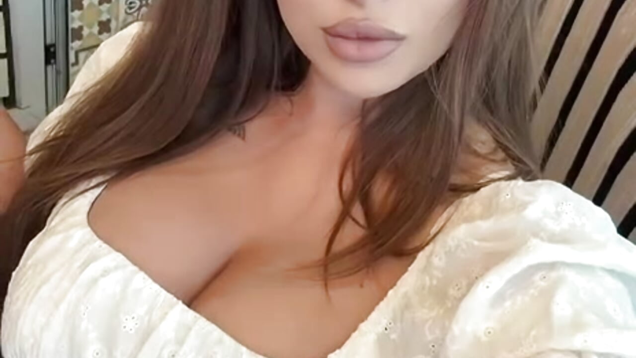 ♥ - video by DeborahLowe cam model