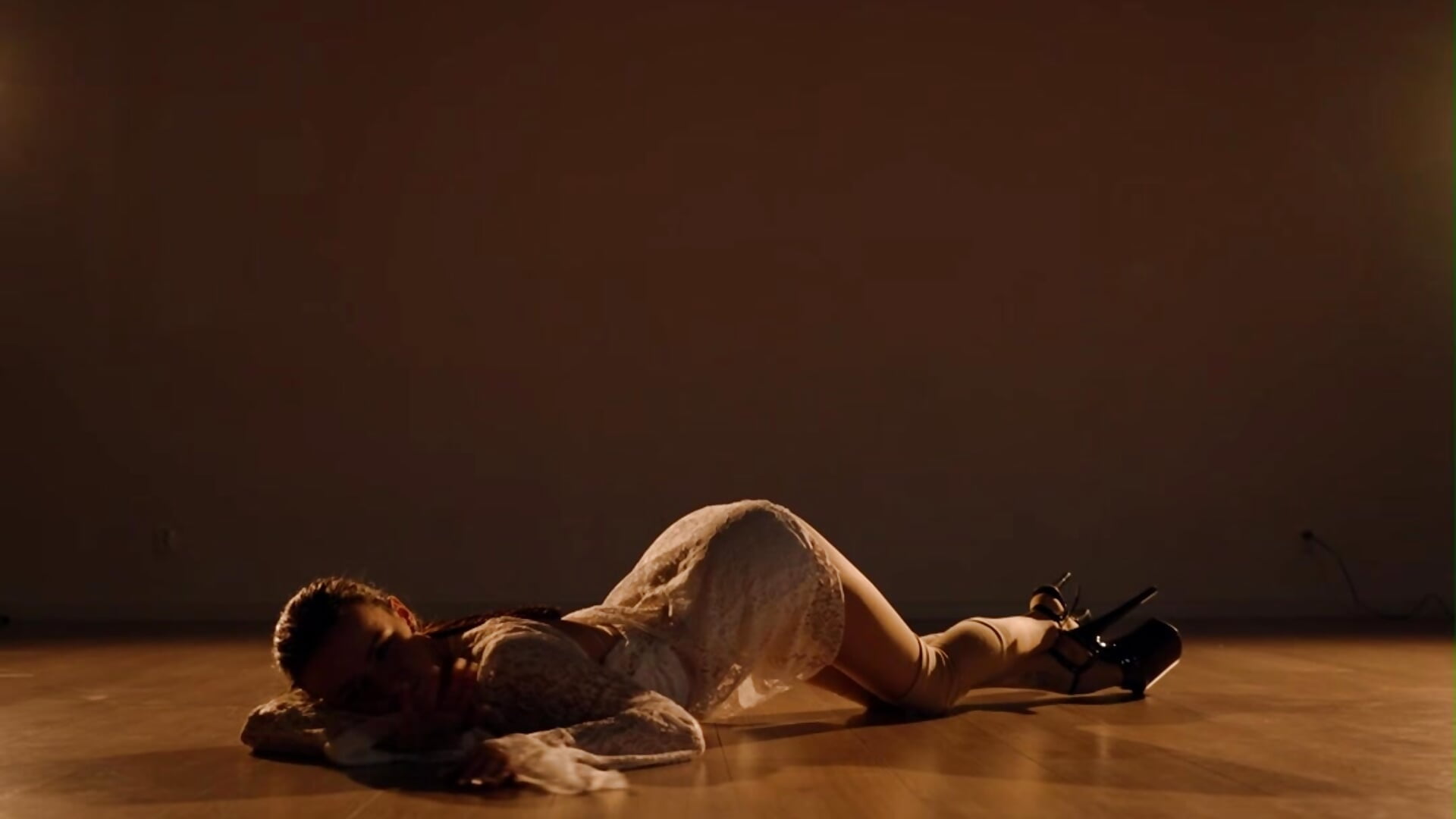 dance ⭐ - video by E_l_i_z_e_ cam model