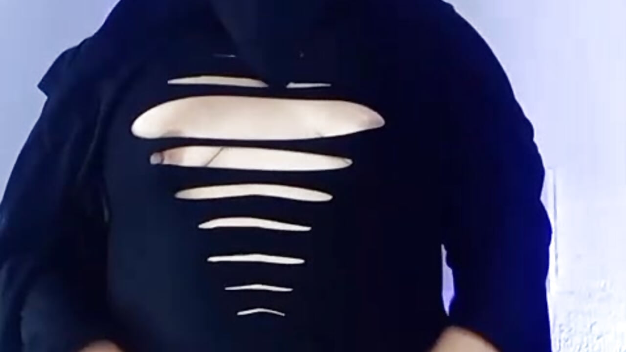 sexy dance - video by samanee_konn cam model