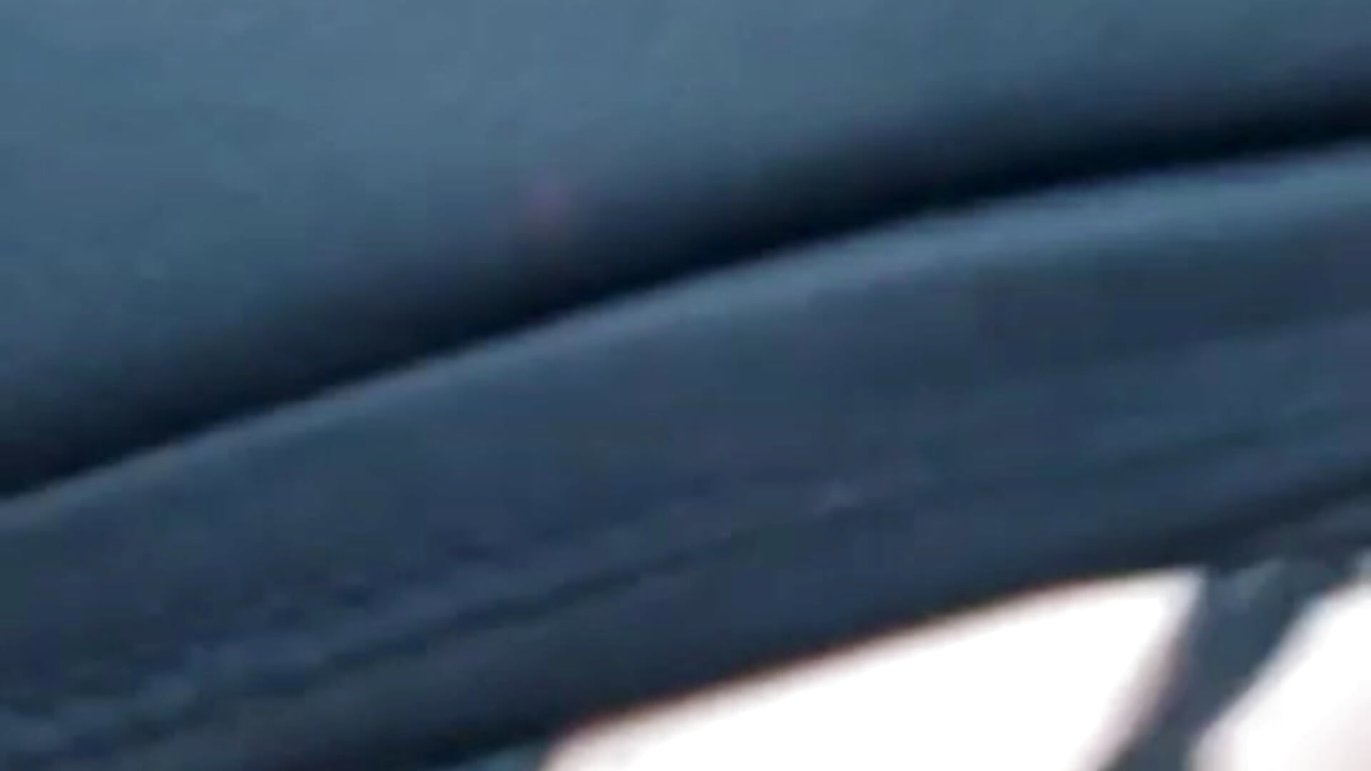 31_ show in the car and baby gear lever in public