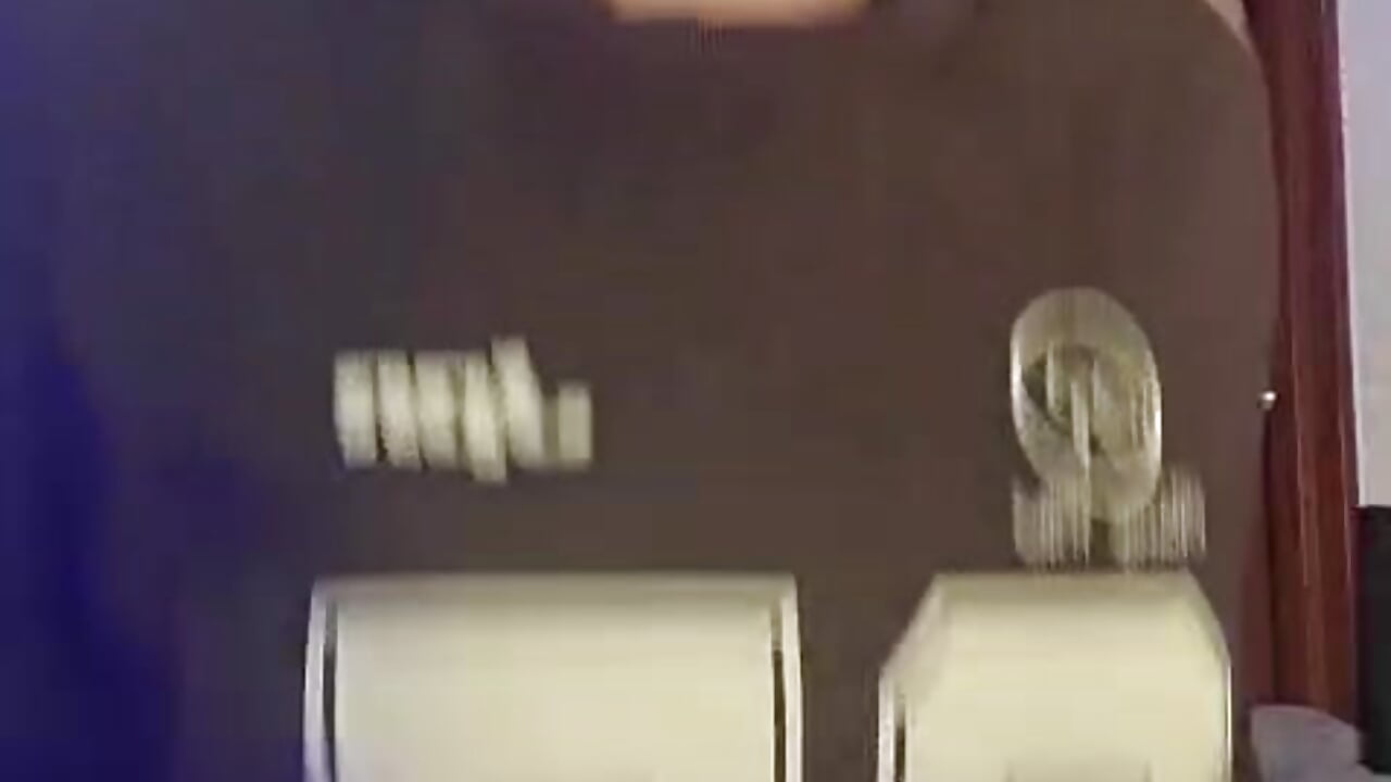 Under a pretty coat... - vidéo du modèle de showcams sophiievv