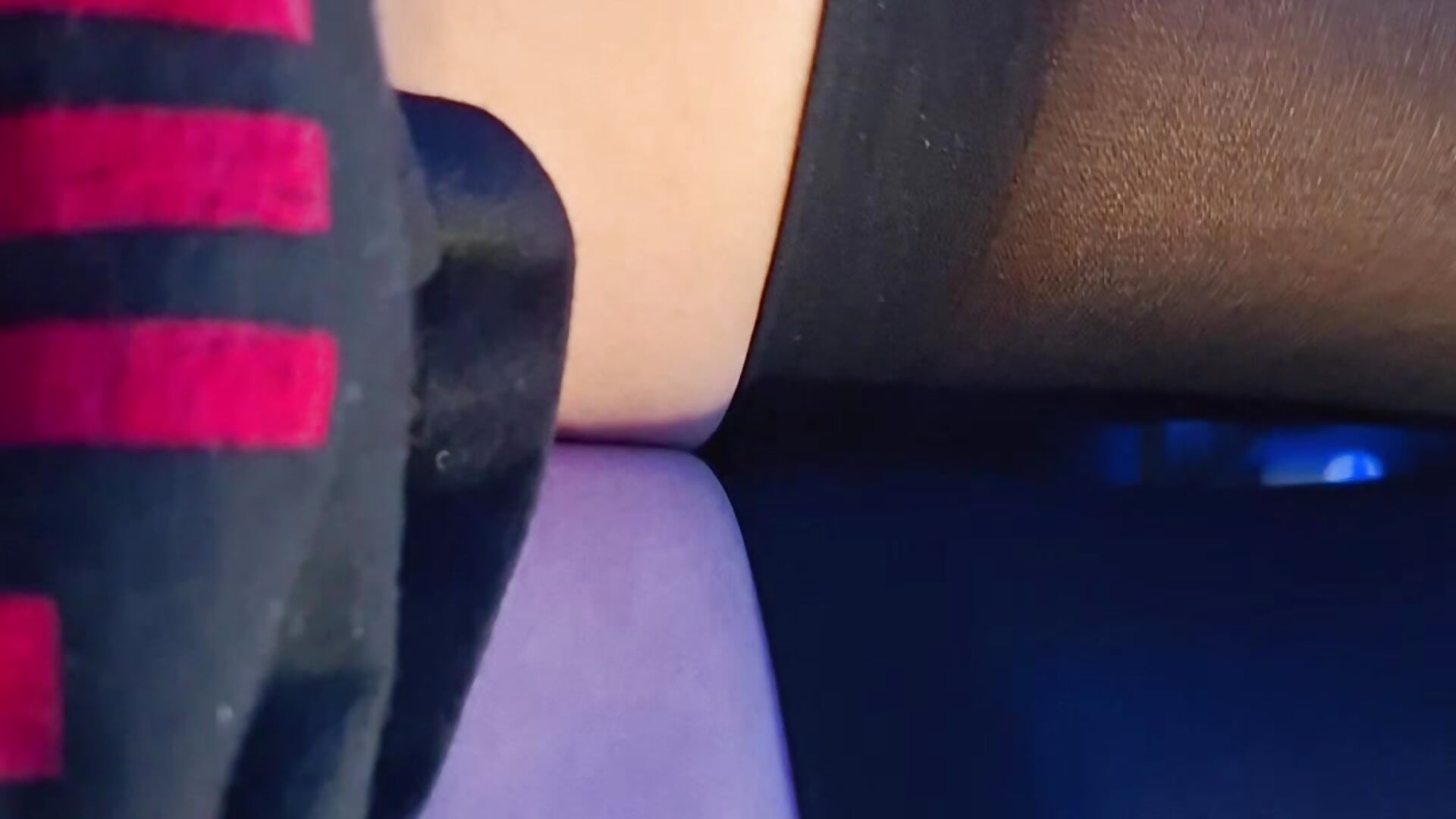 Let's see, I'll lend you my legs - video by sophiievv cam model