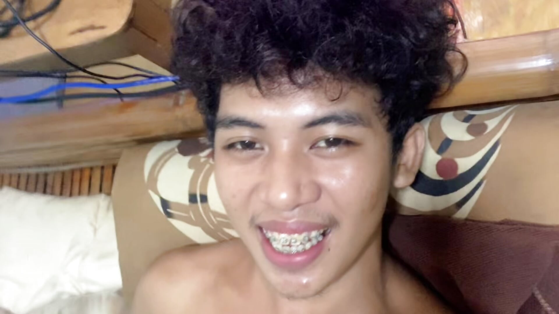 TikTok – video af Kharljohn