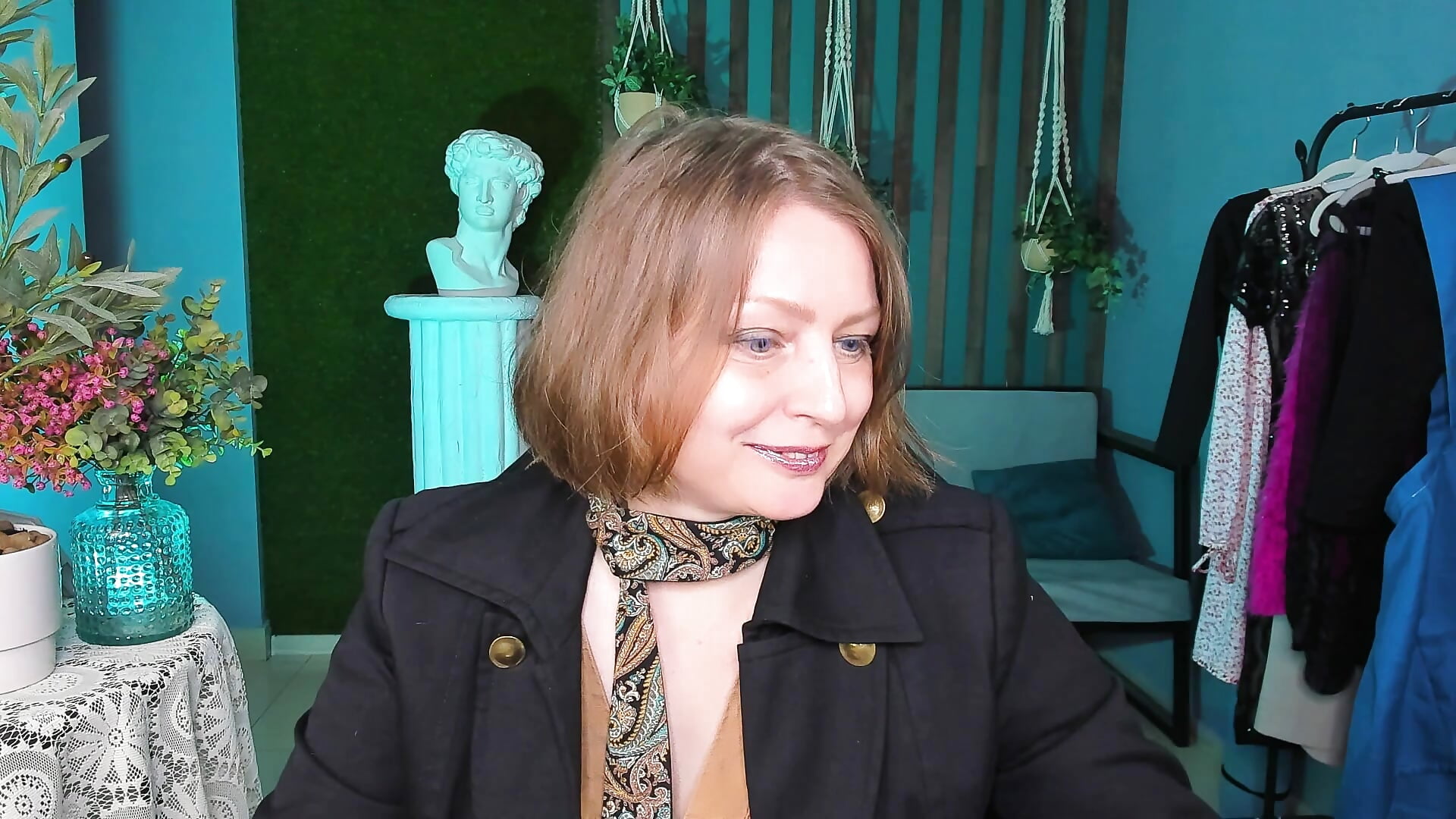 having fun with fans❤️ - video by TiffanyBrauny cam model