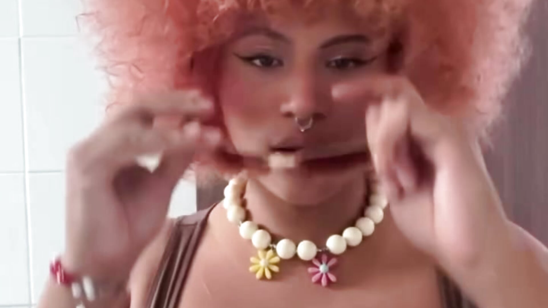 Angel eyes ✨ - video by HoneySaphXXX cam model