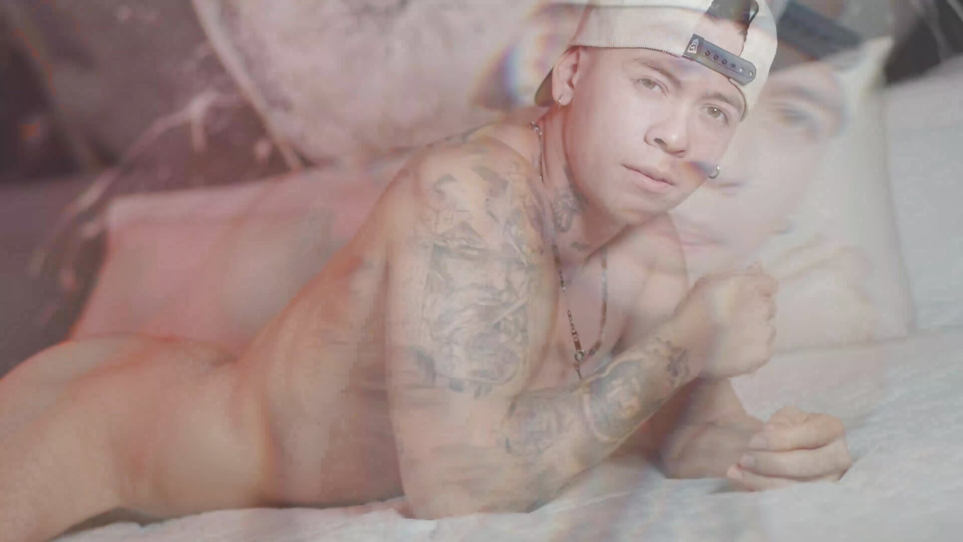 me - AlamJams adlı kamera modelinin videosu