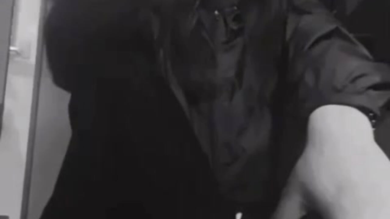 in black and white🖤 - video by Thais_kim cam model