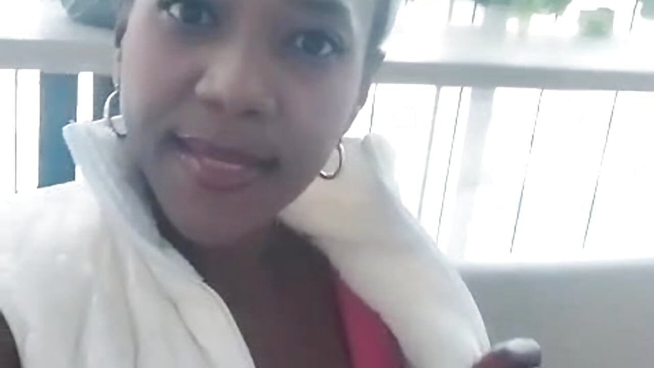 Singing for you - video by coral15_ cam model