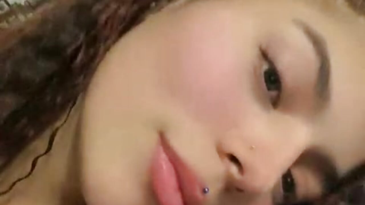 I am your girl - video by Samara_bluom cam model