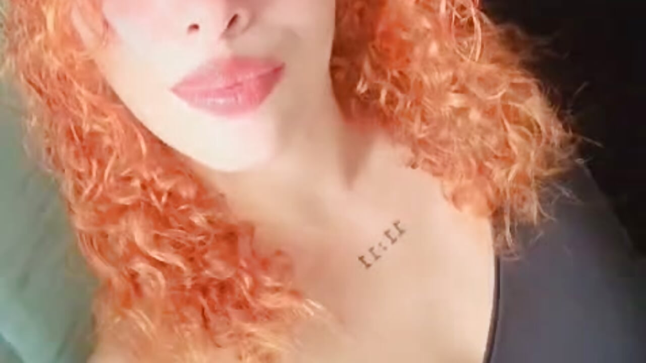 Hot Roxy 🌸 - video di roxyrougee modella di cam