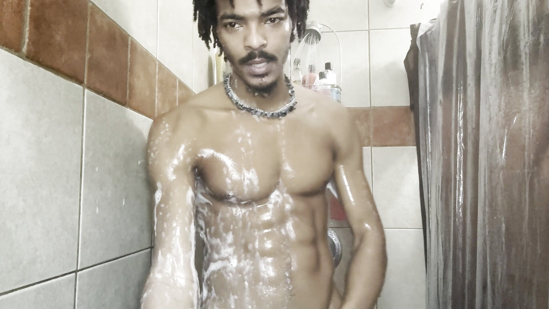 Shower Time - video av TRILLAHUNG cam model