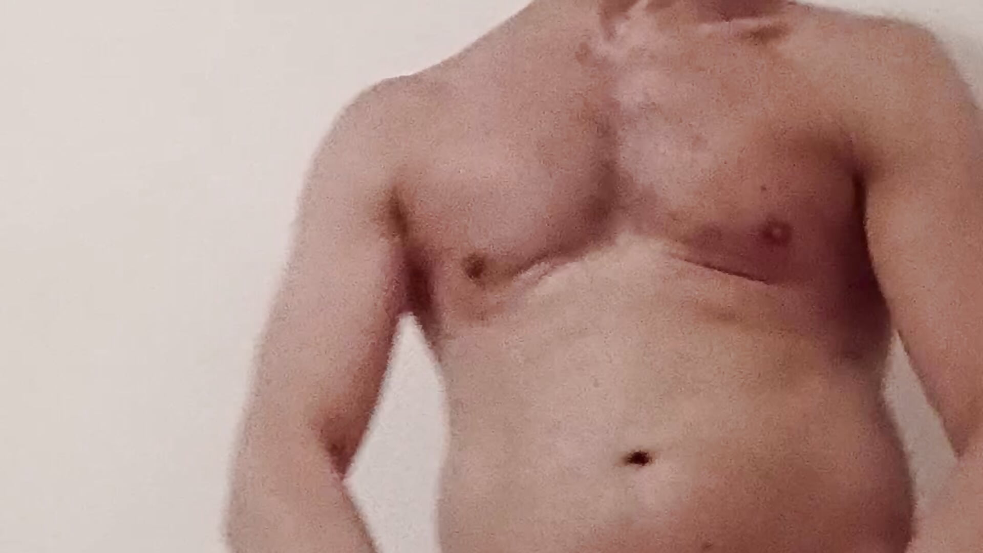 bull with thick cock - video by italian_max_sex cam model