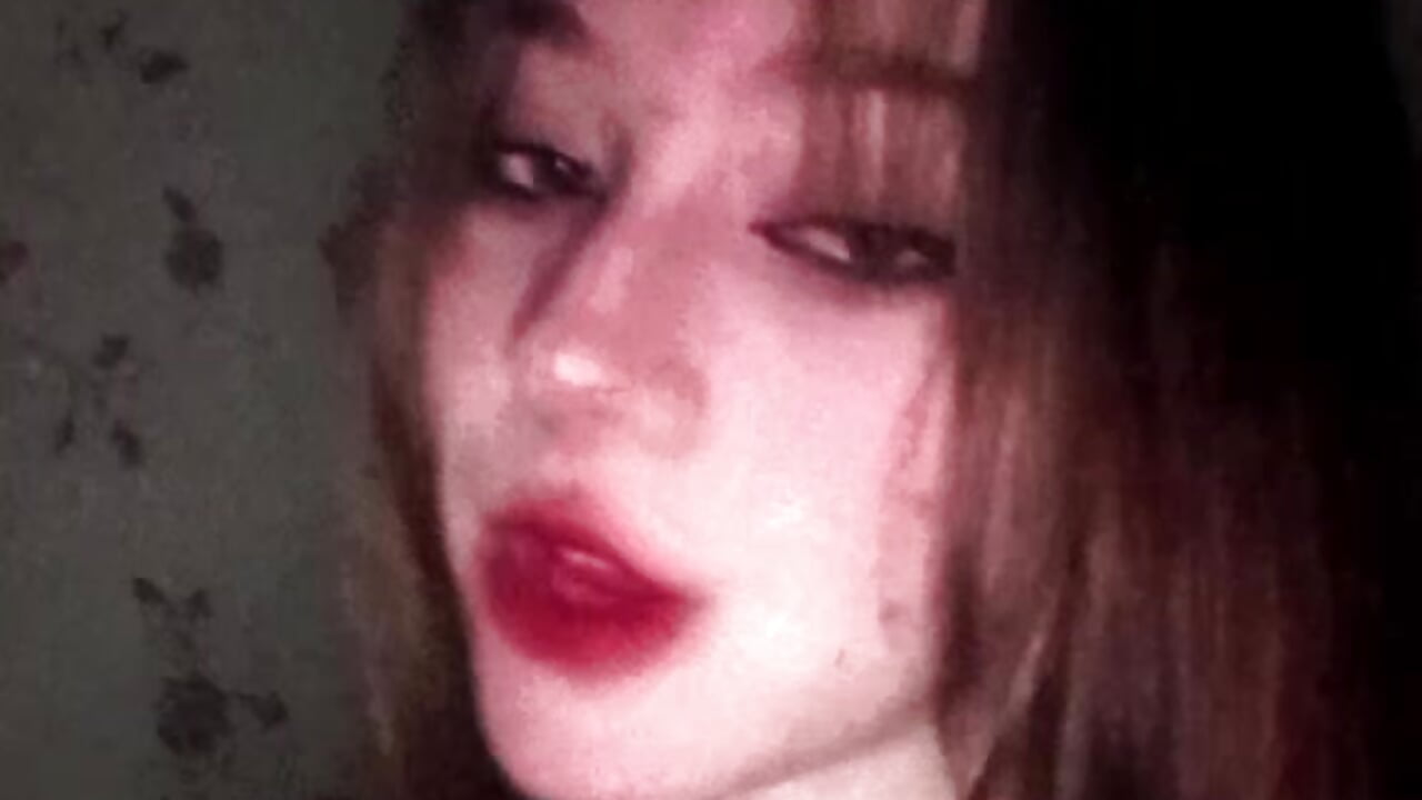 Charmed - vídeo de la modelo de cam Sophiecuttie