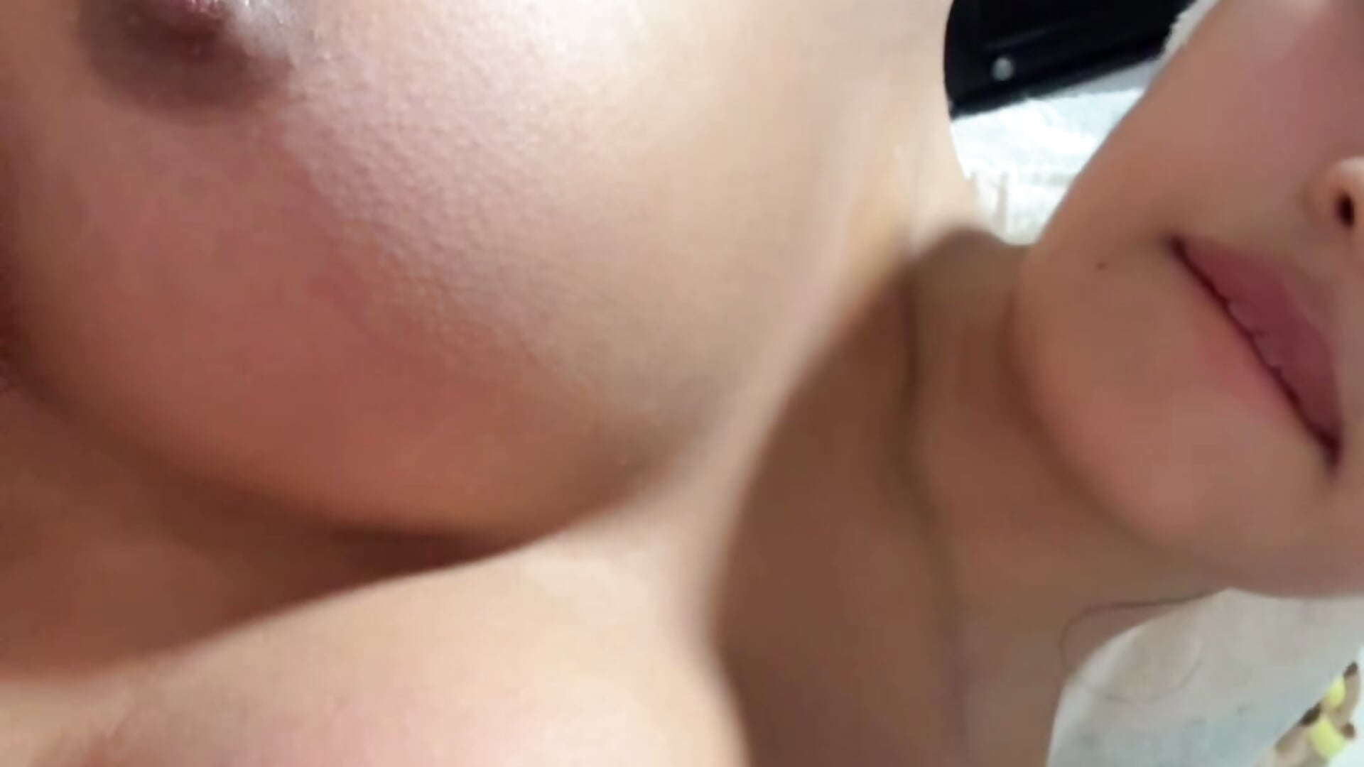 👅
