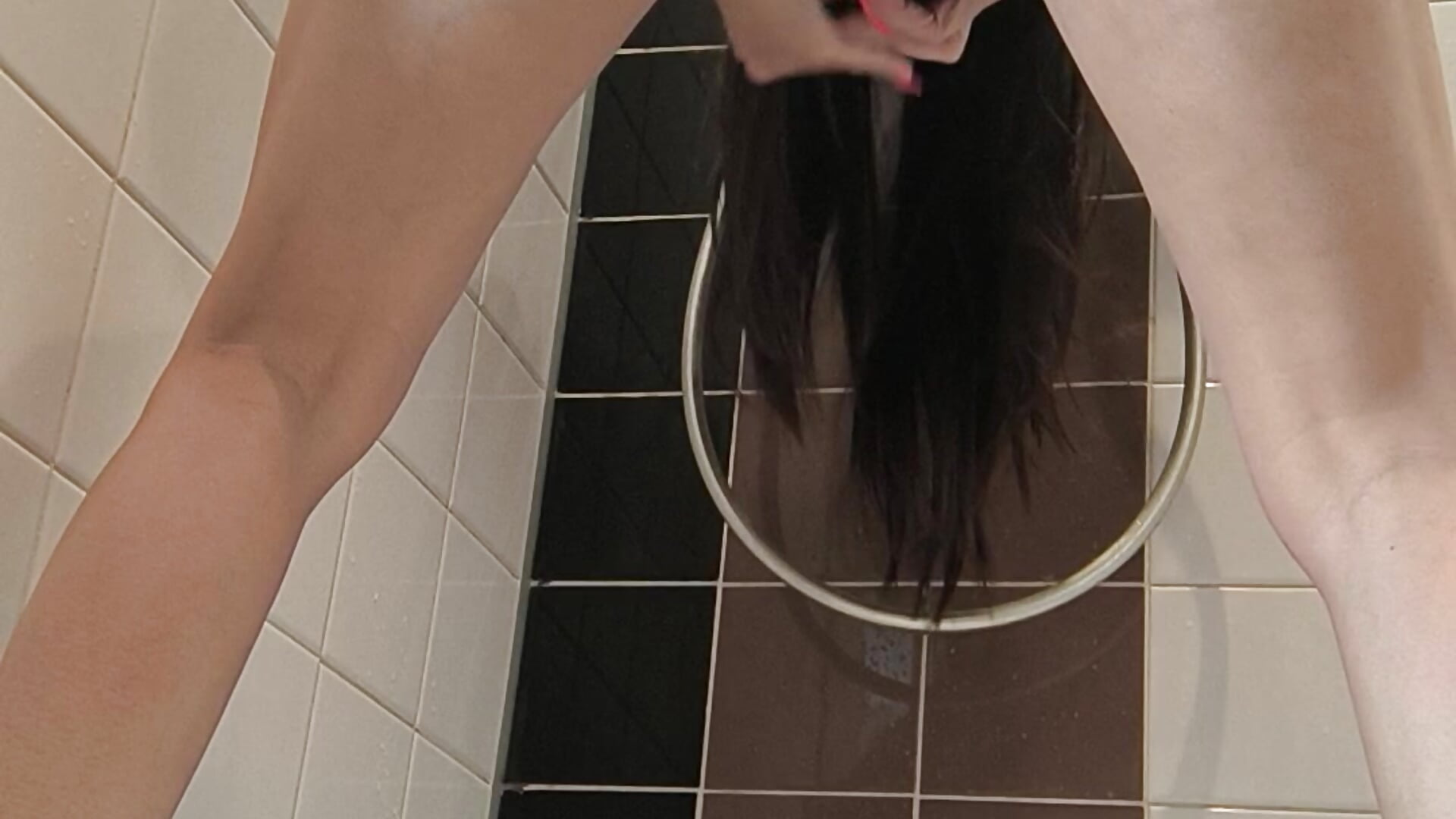 big SQUIRTin the hotel shower/ DOBLE SQUIRT NELLA DOCCIA IN HOTEL - video by sexy7883 cam model