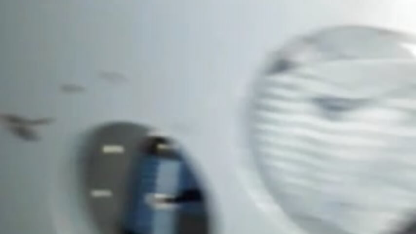 GLORY HOLE 2 GUYS BLOWJOB IN A PRIVE - vidéo du modèle de showcams sexy7883