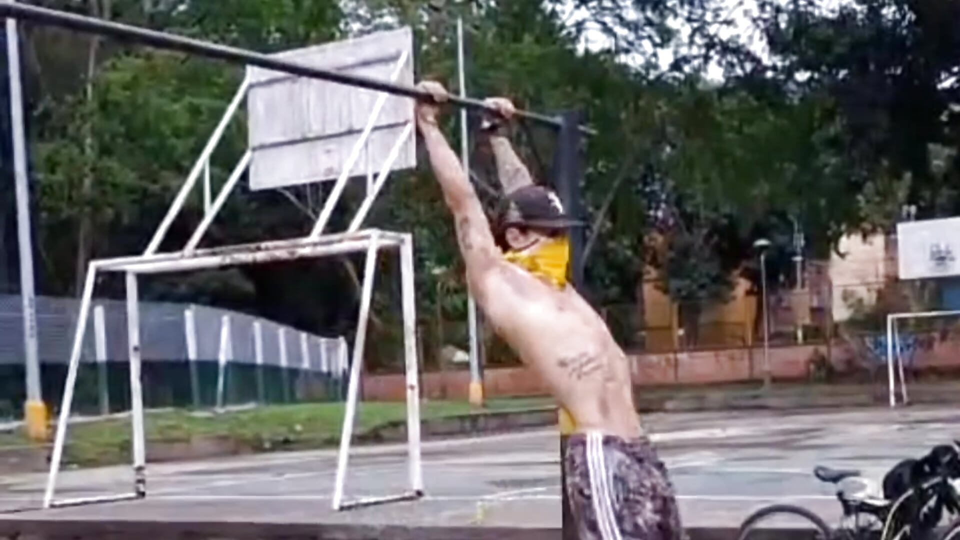 Workout 👊🏻🦾❤️ - video by Strongcockfitness cam model