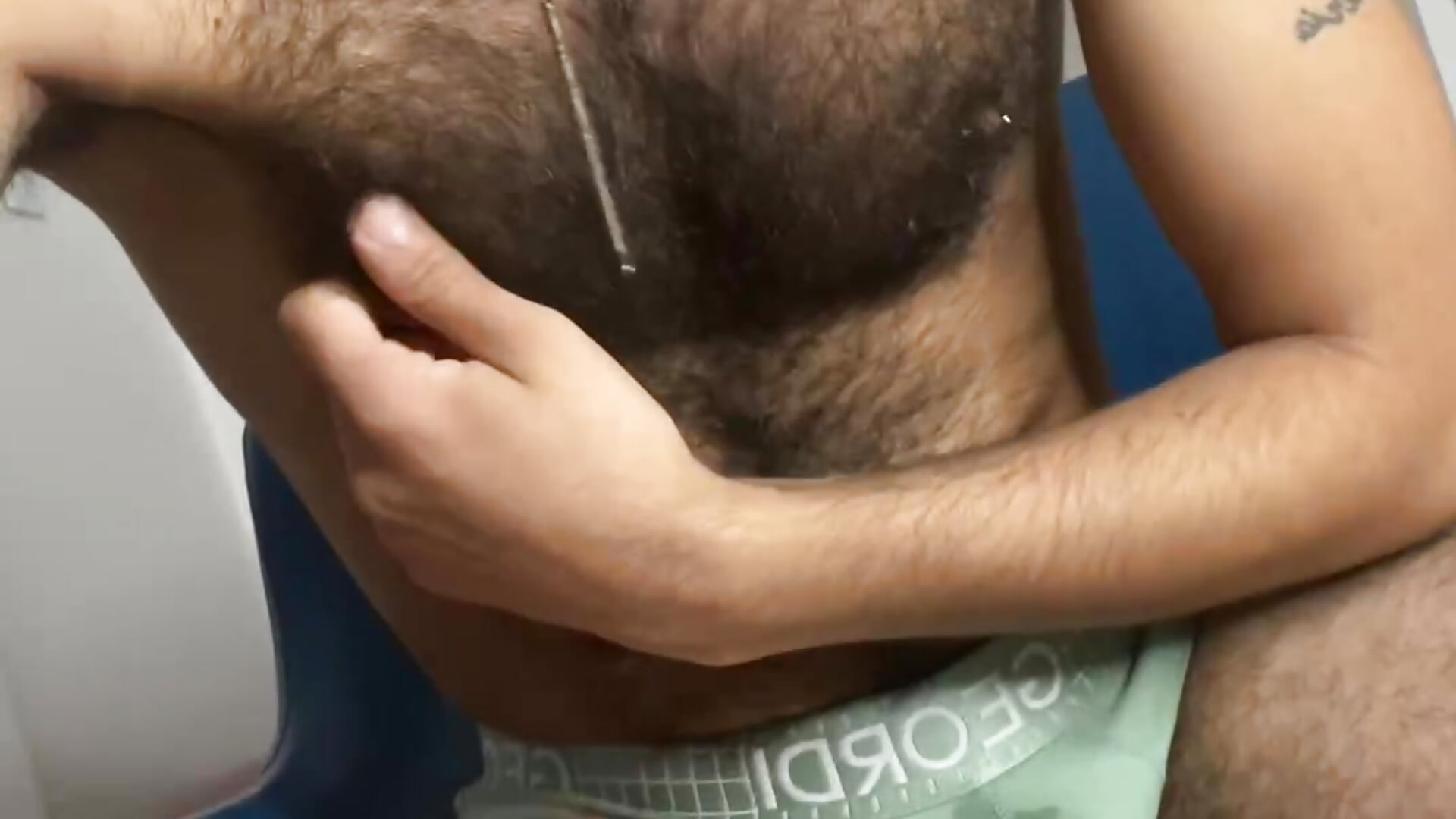 IMG_0294 - vidéo du modèle de showcams EthanGrey