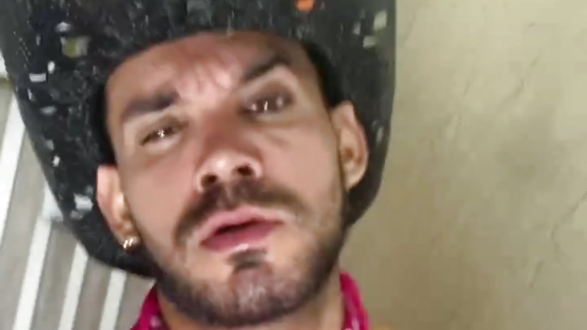 IMG_0257 - vidéo du modèle de showcams EthanGrey