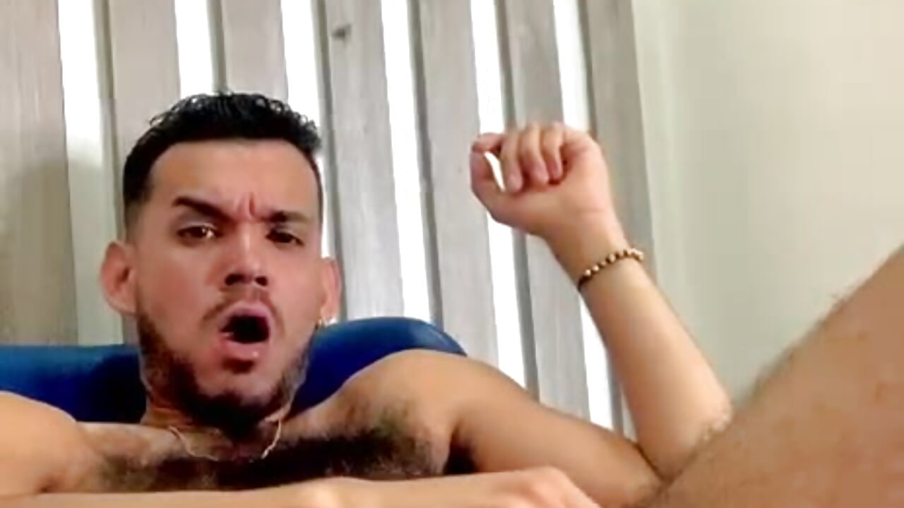 I'm playing with my machine - vidéo du modèle de showcams EthanGrey