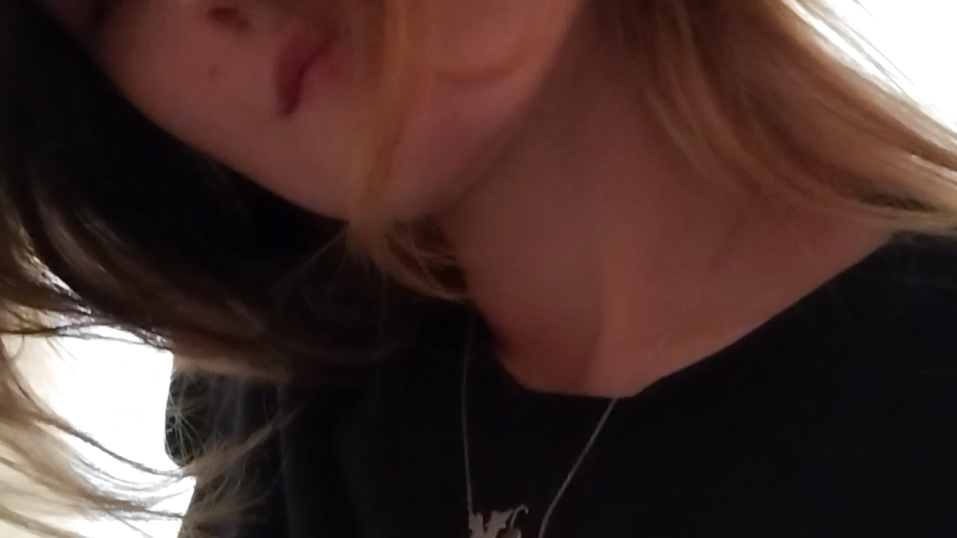 💅 - video oleh model kamera LillySvon